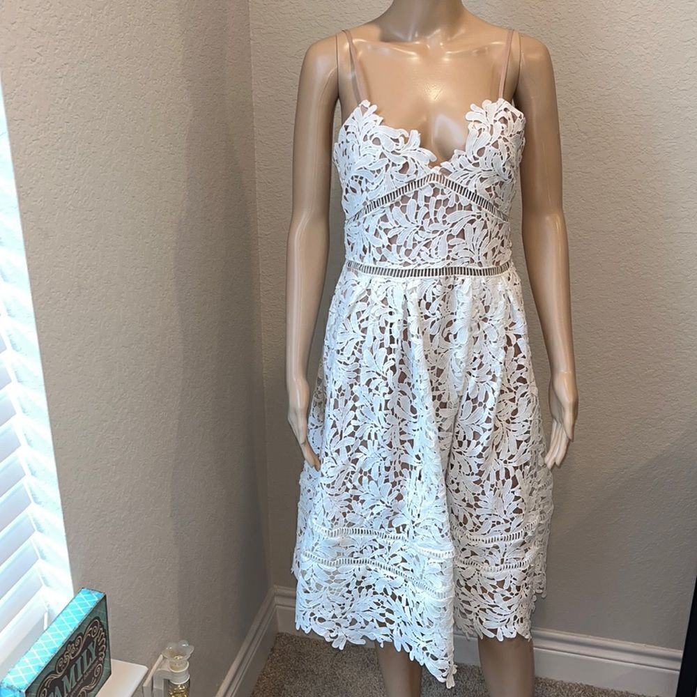 Olivaceous strapless intricate lace dress, beautiful details.
